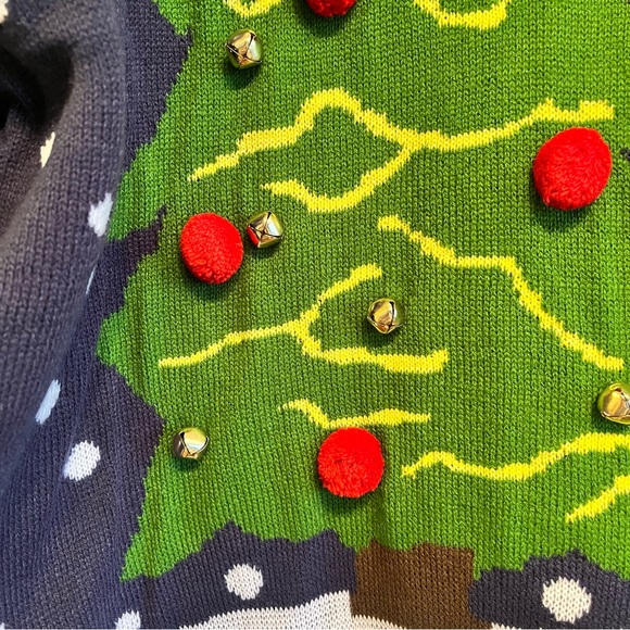 New! [H&M] Holiday Christmas Tree Sweater & matching beanie - Picture 4 of 9